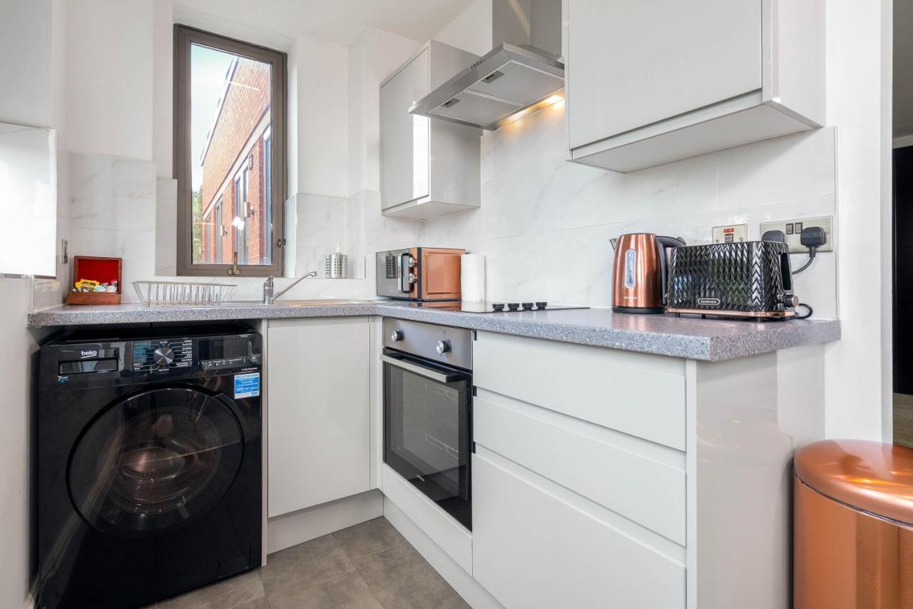Haus Luxury Apartment - Perry Barr - Parking - Smart Tv - Wifi - Top Rated برمنغهام المظهر الخارجي الصورة
